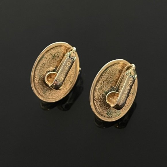 ✨Gorgeous Vintage Avon Black Gold Clip On Earrings - Picture 2 of 2